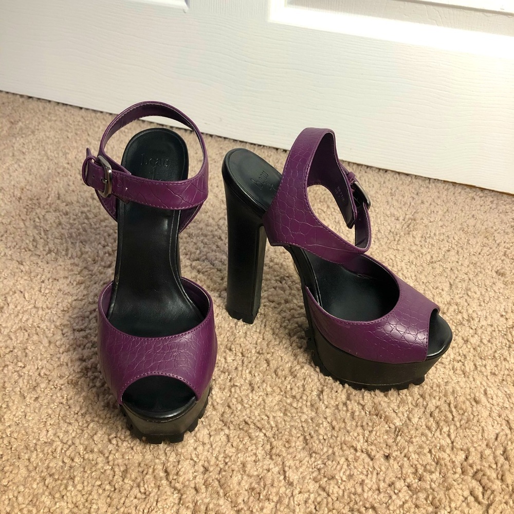 Heeled sandals